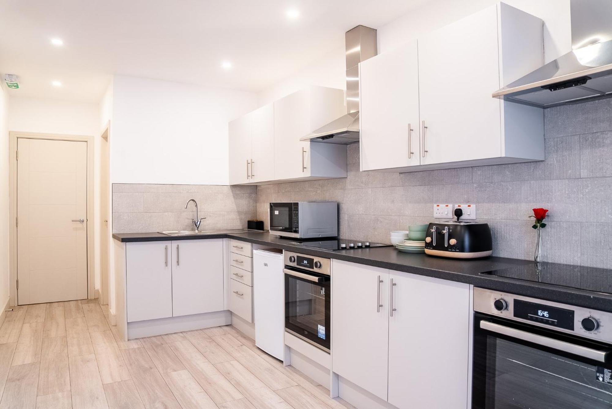 Luxury Studio Apartment In Sutton, London Саттон Экстерьер фото