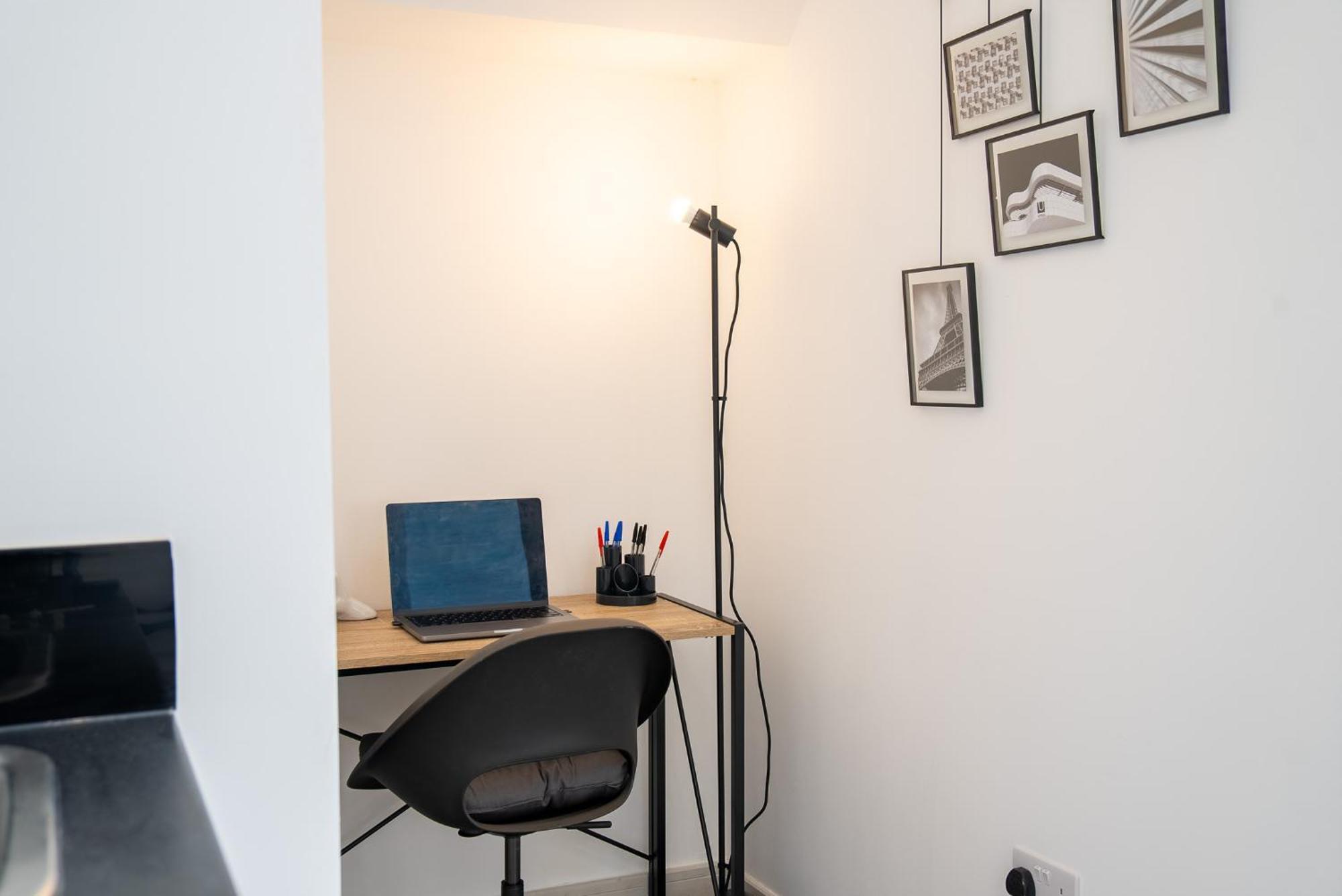 Luxury Studio Apartment In Sutton, London Саттон Экстерьер фото
