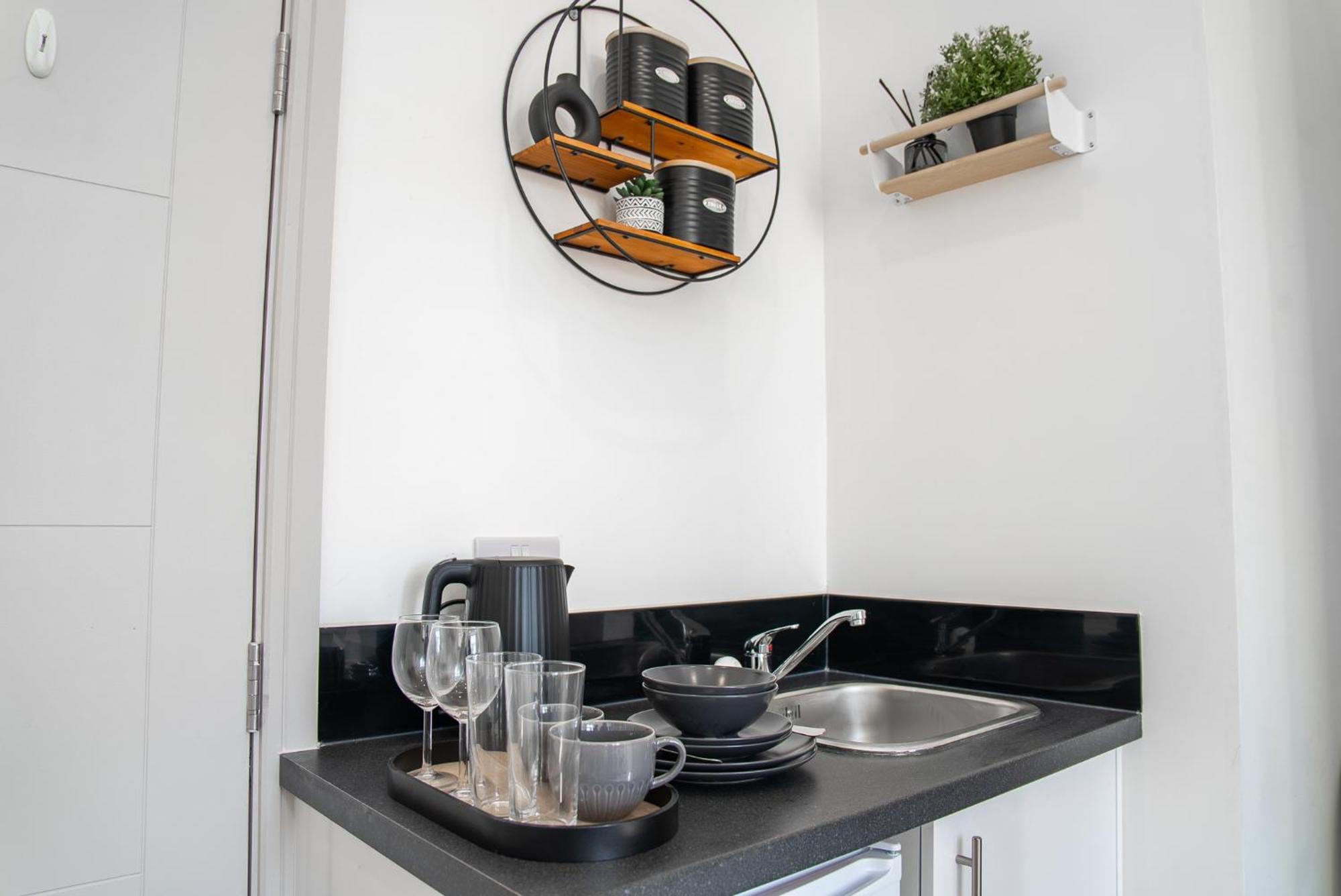 Luxury Studio Apartment In Sutton, London Саттон Экстерьер фото