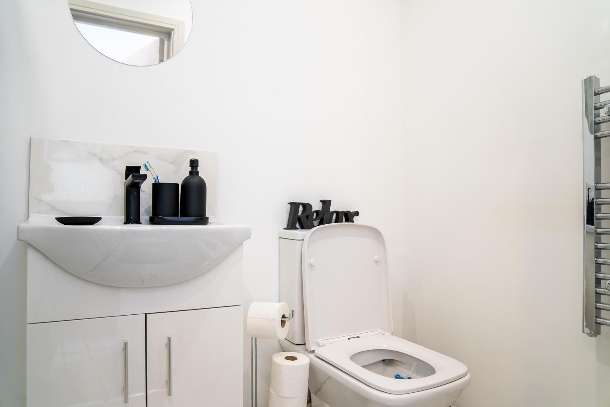 Luxury Studio Apartment In Sutton, London Саттон Экстерьер фото